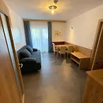 Hotel Parkhotel Zuzek 3*