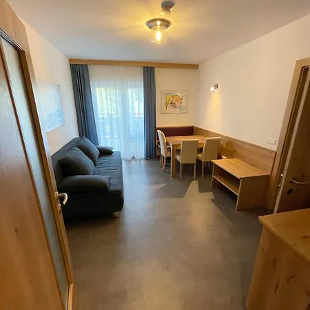 Ξενοδοχείο Parkhotel Zuzek 3*